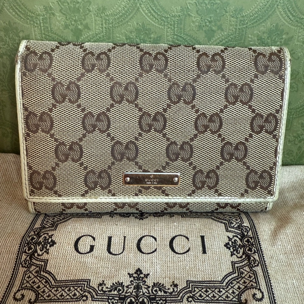Gucci Brown and Cream Monogram Wallet *GUC